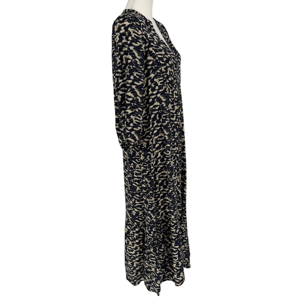 Dress - Picture 4 of 10